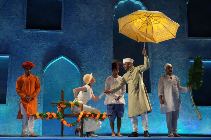 Indian InkLaura Pels TheatreCast List:Firdous BamjiBill BuellNick ChoksiRomola GaraiRosemary HarrisNeal HuffCaroline LagerfeltOmar MaskatiTim McGeeverBrenda MeaneyPhilip MillsAjay NaiduBhavesh PatelLee Aaron RosenRajeev VarmaProduction Credits:Carey Perloff (Director)Neil Patel (Scenic Design)Candice Donnelly (Costume Design)Robert Wierzel (Lighting DesignOther Credits:Written by: Tom Stoppard