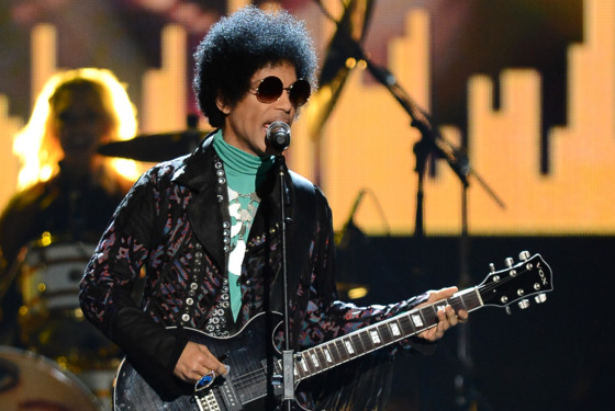 LAS VEGAS, NV - MAY 19:  Musician Prince performs onstage during the 2013 Billboard Music Awards at the MGM Grand Garden Arena on May 19, 2013 in Las Vegas, Nevada.  (Photo by Ethan Miller/Getty Images)