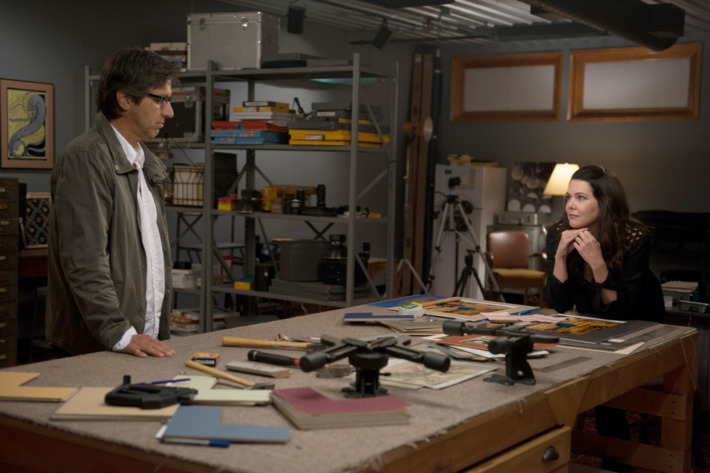 PARENTHOOD -- "A Potpourri Of Freaks" Episode 604 -- Pictured: (l-r) Ray Romano as Hank Rizzoli, Lauren Graham as Sarah Braverman -- Photo by: (Colleen Hayes/NBC)