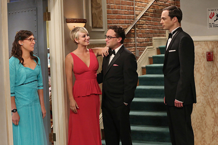 "The Prom Equivalency" -- When the gang recreates a high school prom on the roof the of the guys\' apartment building, Sheldon feels pressure to participate in all the typical romantic traditions, on THE BIG BANG THEORY, Thursday, Nov. 6 (8:00-8:31 PM, ET/PT), on the CBS Television Network. Pictured left to right: Mayim Bialik, Kaley Cuoco-Sweeting, Johnny Galecki and Jim Parsons Photo: Michael Yarish/Warner Bros. Entertainment Inc. ??? 2014 WBEI. All rights reserved.