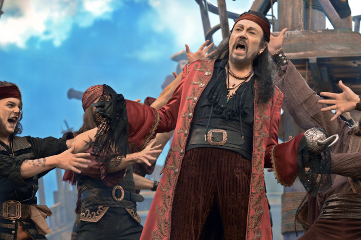 PETER PAN LIVE! -- Dress Rehearsal -- Pictured: Christopher Walken as Captain Hook -- (Photo by: Virginia Sherwood/NBC)
