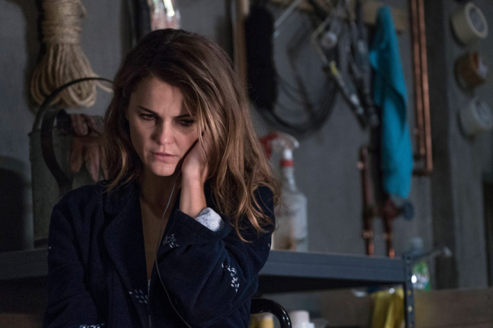THE AMERICANS -- "EST Men" Episode 301 -- Pictured: Keri Russell as Elizabeth Jennings. CR: Michael Parmelee/FX