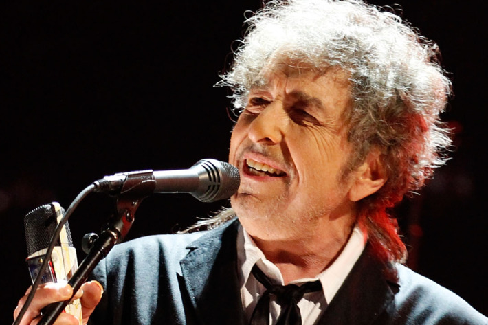 HOLLYWOOD, CA - JANUARY 12: Musician Bob Dylan performs onstage during the 17th Annual Critics' Choice Movie Awards held at The Hollywood Palladium on January 12, 2012 in Los Angeles, California. (Photo by Christopher Polk/Getty Images for VH1)