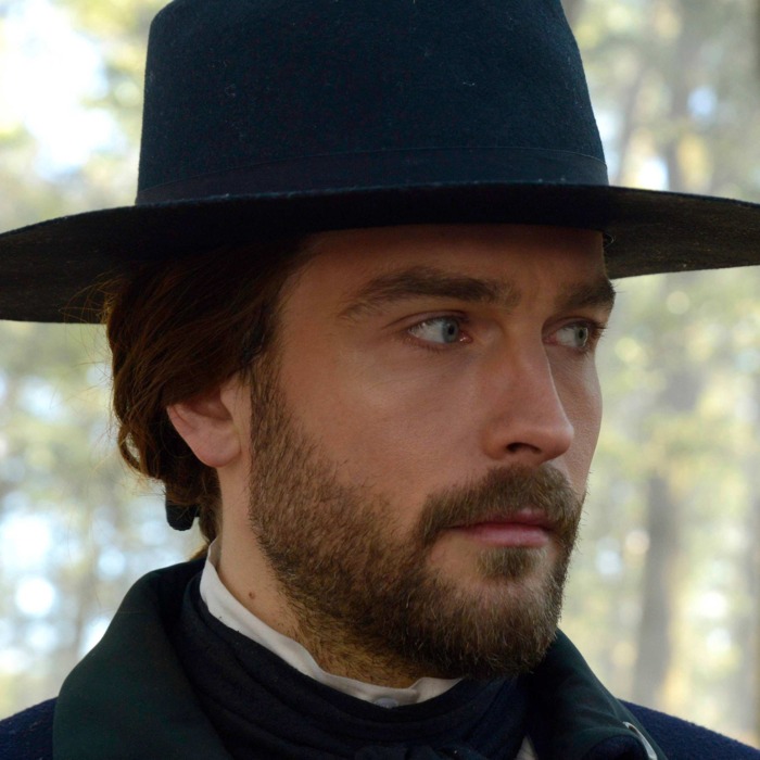 Ichabod (Tom Mison) in the
