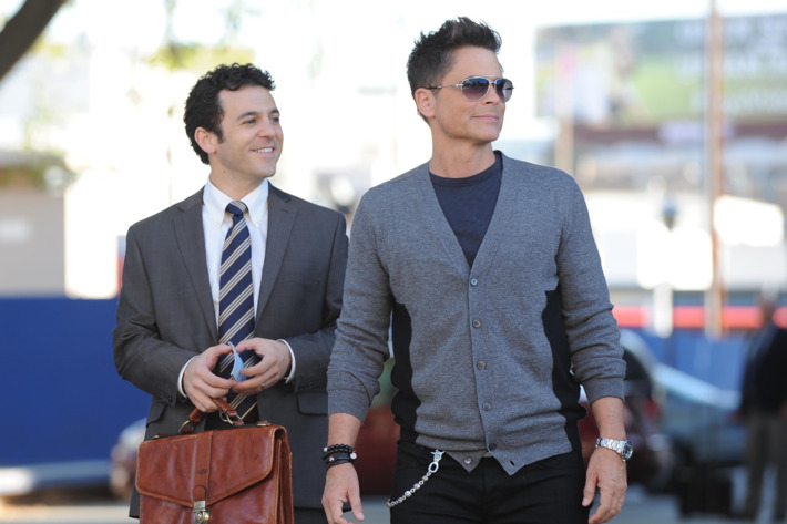 THE GRINDER: THE GRINDER premieres this Fall on FOX. Pictured L-R: Fred Savage and Rob Lowe. ©2015 Fox Broadcasting Company. Cr: Ray Mickshaw/FOX
