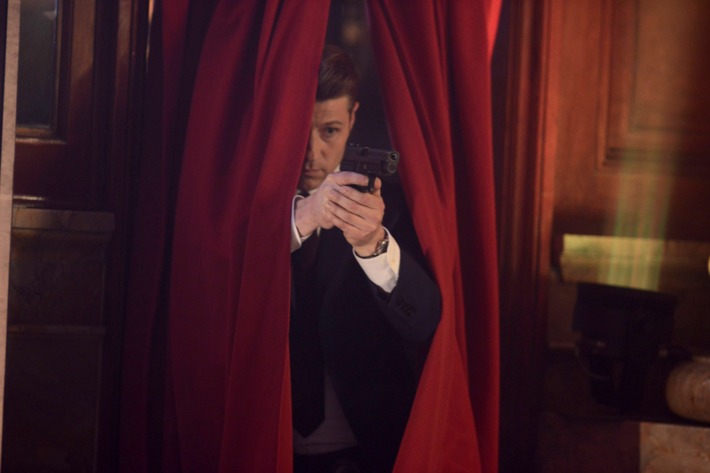 GOTHAM: Gordon (Benjamin McKenzie) in “Rise of the Villains: The Last Laugh” episode of GOTHAM airing Monday, Oct. 5.
