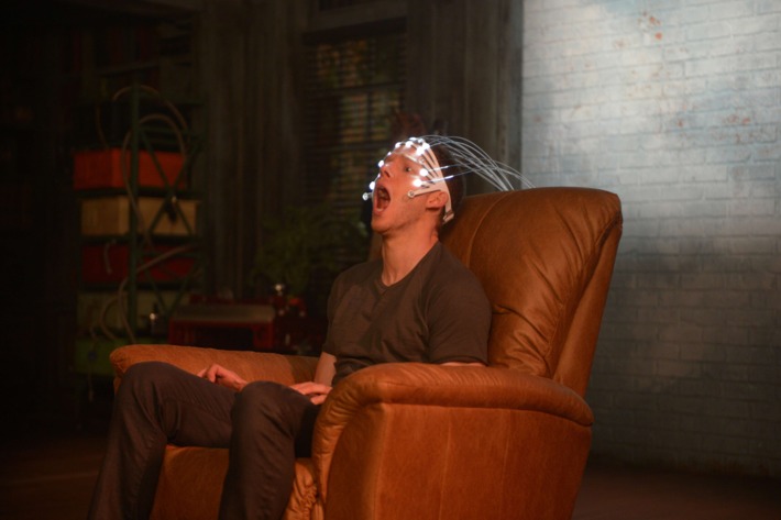 MINORITY REPORT: Dash (Stark Sands) in the all-new “Hawk-Eye” episode of MINORITY REPORT airing Monday, Oct. 5.