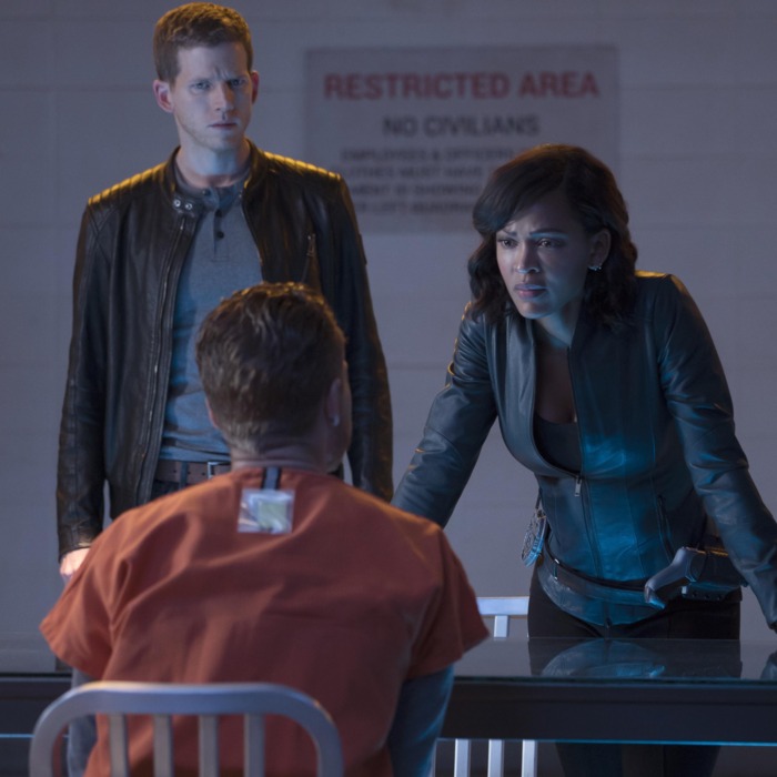 MINORITY REPORT: L-R: Stark Sands, Jesse Luken and Jesse Luken in the all-new “The Present” episode of MINORITY REPORT airing Monday, Oct. 19 (9:00-10:00 PM ET/PT) on FOX. © 2015 FOX Broadcasting Co. Cr: Katie Yu / FOX.
