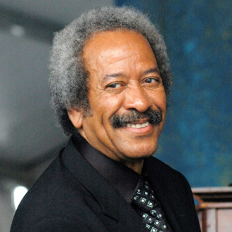 Allen Toussaint Performs Live At New Orleans Jazz Festival