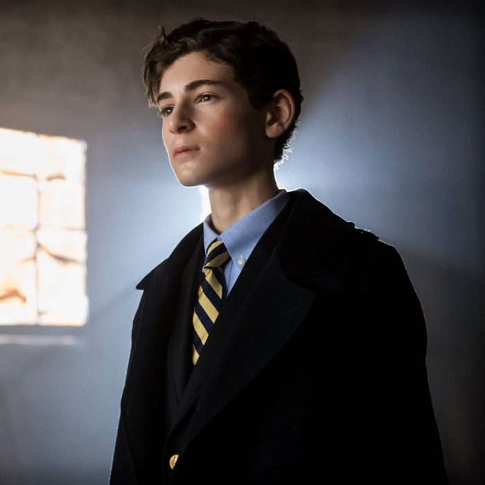 GOTHAM: L-R: David Mazouz in the “Rise of the Villains: The Son of Gotham” episode of GOTHAM airing Monday, Nov. 23 (8:00-9:00 PM ET/PT) on FOX. ©2015 Fox Broadcasting Co. Cr: Jeff Neumann/ FOX
