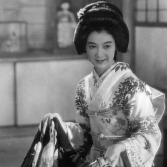 Setsuko Hara (nee Masae Aida)*17.06.1920-actress, Japan, dressed in a festival kimono, date unknown, probably around 1940, published in Das Reich 2/1941, photo by Arnold Fanck