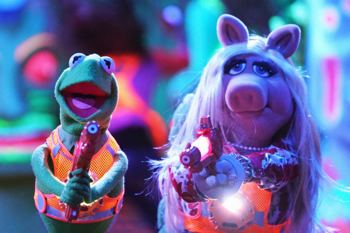 KERMIT THE FROG, MISS PIGGY