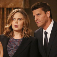 BONES: L-R: Emily Deschanel and David Boreanaz in the "The Donor in the Drink" episode of BONES airing Thursday, Oct. 15 (8:00-9:00 PM ET/PT) on FOX. ©2015 Fox Broadcasting Co. Cr: Patrick McElhenneyFOX