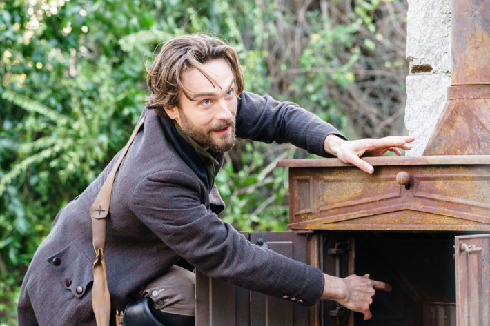 SLEEPY HOLLOW: Tom Mison in the “Dark Mirror” episode of SLEEPY HOLLOW airing Friday, March 4 (8:00-9:01 PM ET/PT) on FOX. ©2016 Fox Broadcasting Co. Cr: Tina Rowden/FOX