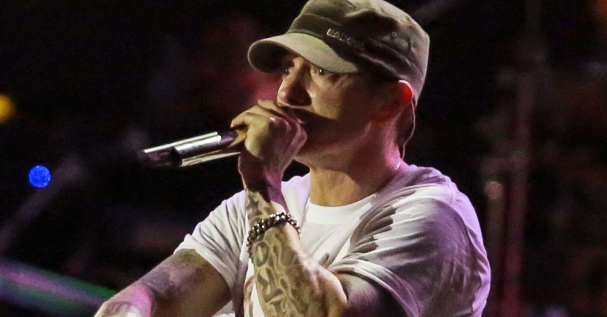 Eminem Performed ‘Fack’ for the First Time, Did Not Do the ...
