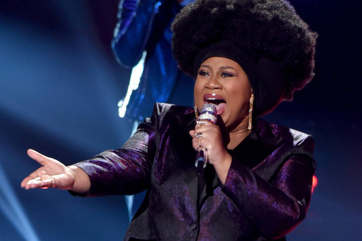 AMERICAN IDOL: Top 5: Contestant La'Porsha Renae performs on AMERICAN IDOL airing Thursday, March 17 (8:00-10:00 PM ET/PT) on FOX. © 2016 FOX Broadcasting Co. Cr: Ray Mickshaw/ FOX. This image is embargoed until Thursday, March 17,10:00PM PT / 1:00AM ET