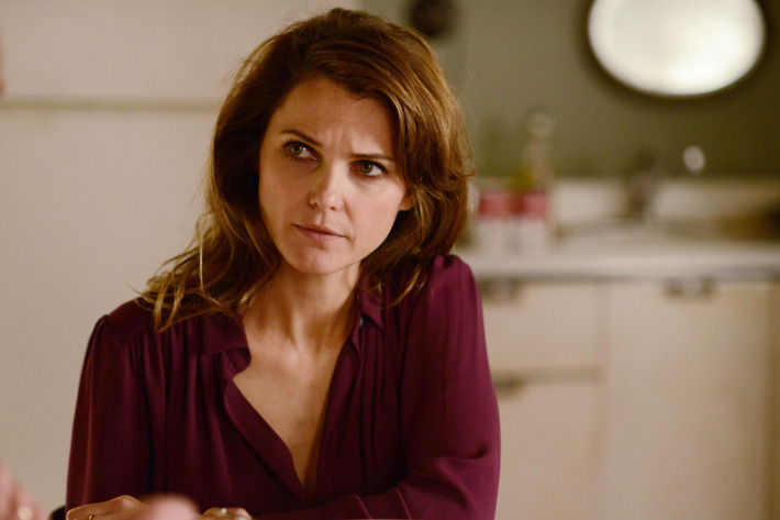 THE AMERICANS -- "Chloramphenicol" Episode 404 (Airs, Wednesday, April 6 30, 10:00 pm/ep) -- Pictured: Keri Russell as Elizabeth Jennings. CR: Nicole Rivelli/FX