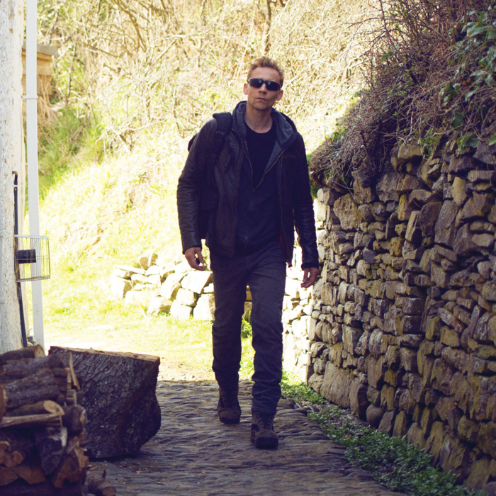 Tom Hiddleston as Jonathan Pine - The Night Manager _ Season 1- Photo Credit: Des Willie /The Ink Factory/AMC