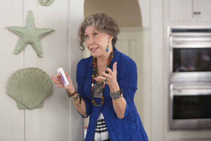 Lily Tomlin as Frankie.
