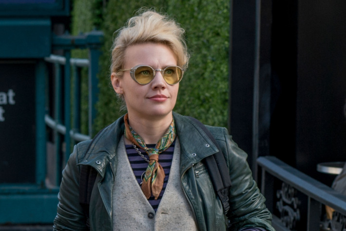 Holtzmann (Kate McKinnon) in Columbia Pictures' GHOSTBUSTERS.