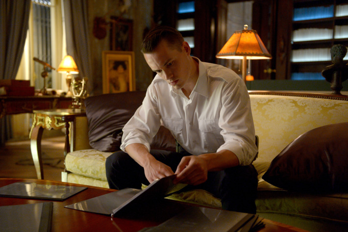 WAYWARD PINES: Tom Stevens in the "Walcott Prep" episode of WAYWARD PINES airing Wednesday, July 20 (9:00-10:00 PM ET/PT) on FOX. ©2016 Fox Broadcasting Co. Cr: Serguei Bashlakov/FOX