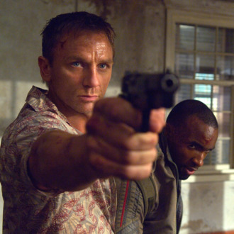 CR_00290_2 – Albert R. Broccoli’s EON Productions presents Daniel Craig (L) as James Bond and Sebastien Foucan as Mollaka in the 007 action adventure CASINO ROYALE, from Metro-Goldwyn Mayer Pictures and Columbia Pictures through Sony Pictures Releasing. Photo by: Jay Maidment