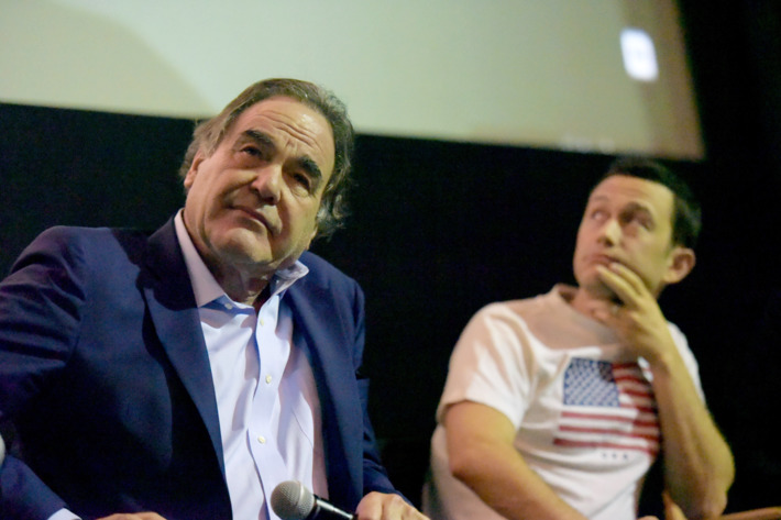 Oliver Stone, Joseph Gordon-Levitt