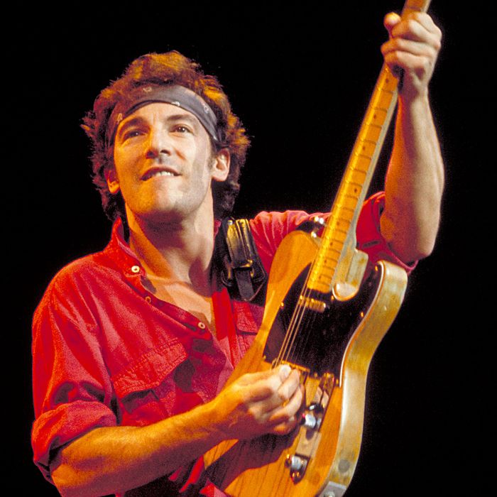 Bruce Springsteen's Memoir Beautifully Dissects His Own ...