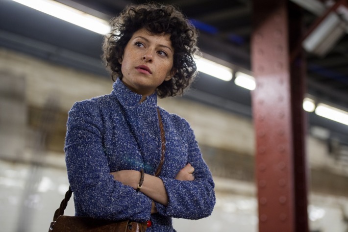 Alia Shawkat as Dory.