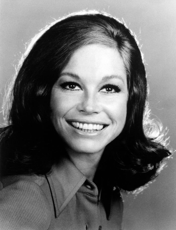 Mary Tyler Moore Smiling