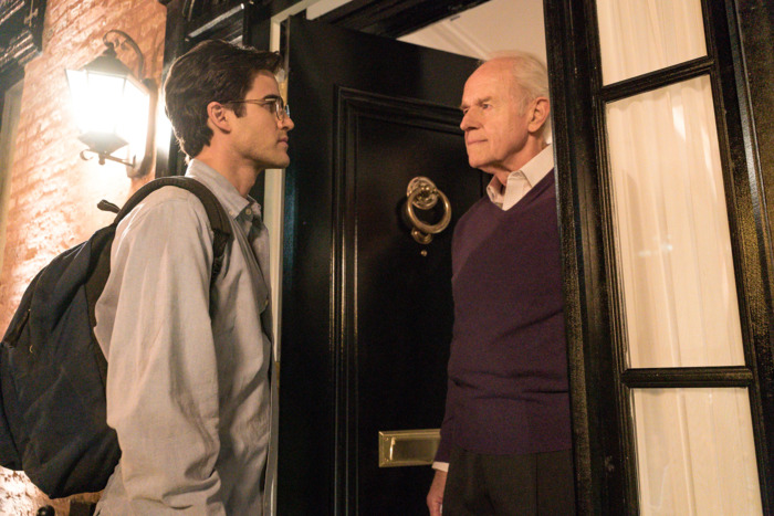 Darren Criss and Mike Farrell in The Assassination of Gianni Versace.