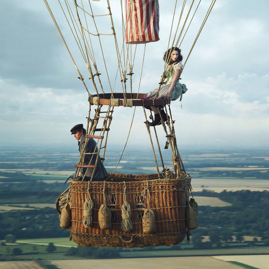 Arrow’s Emily Bett Rickards on Her TV Diet and Why Chandler Bing Should ...