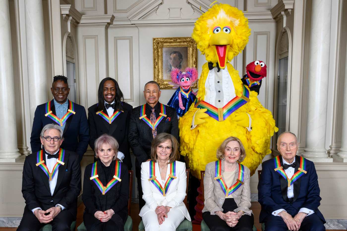 https://pixel.nymag.com/imgs/daily/vulture/2019/12/09/09-kennedy-center-honorees-big-bird.w700.h467.2x.jpg