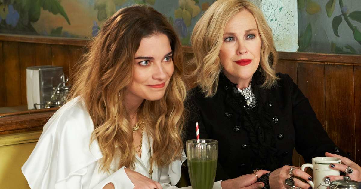 Schitt's Creek Recap: The Nighttime Oopsy-Daisy