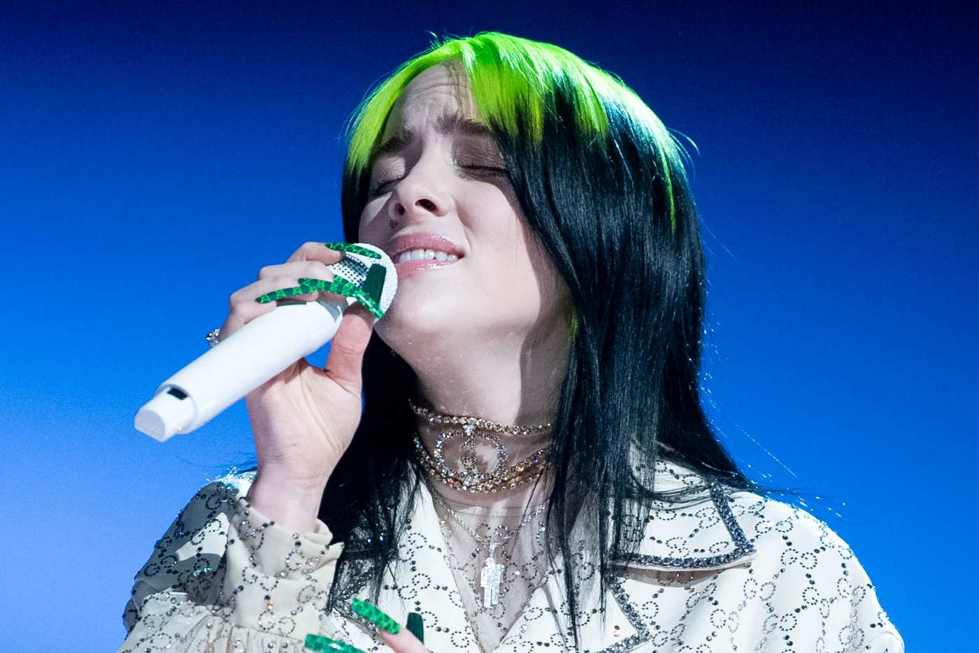 https://pixel.nymag.com/imgs/daily/vulture/2020/02/14/14-billie-eilish.w700.h467.2x.jpg