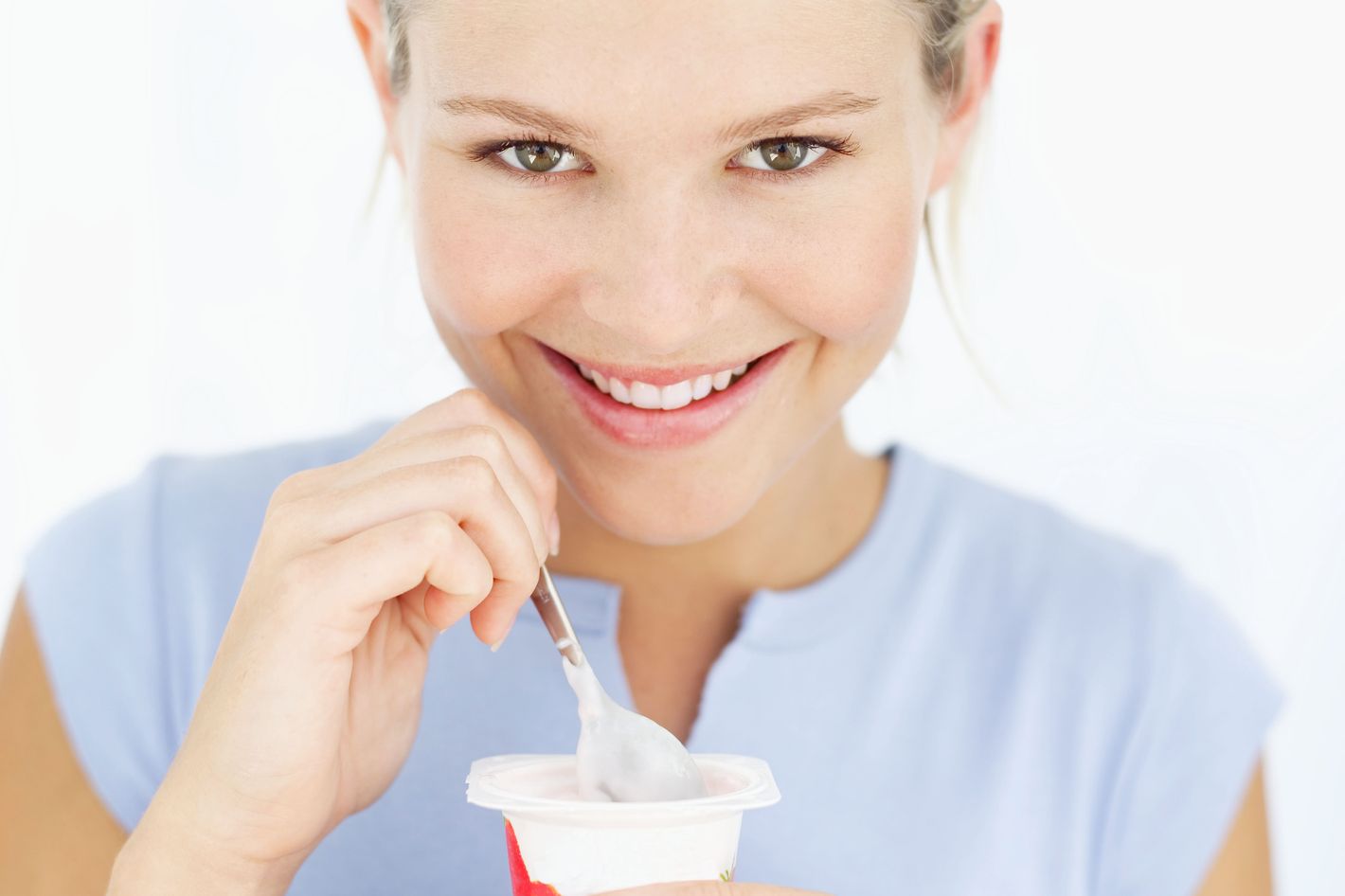 Makan yogurt