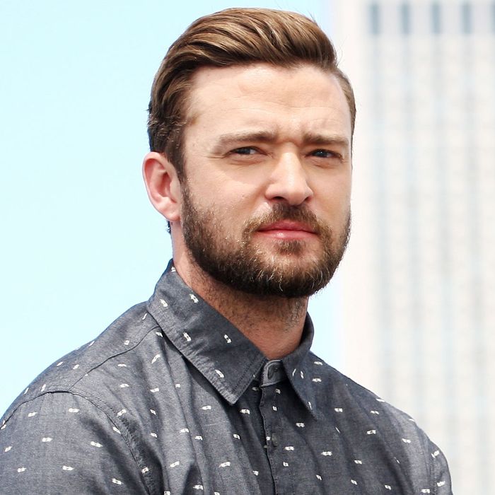 Justin Timberlake Recoils From Human Touch
