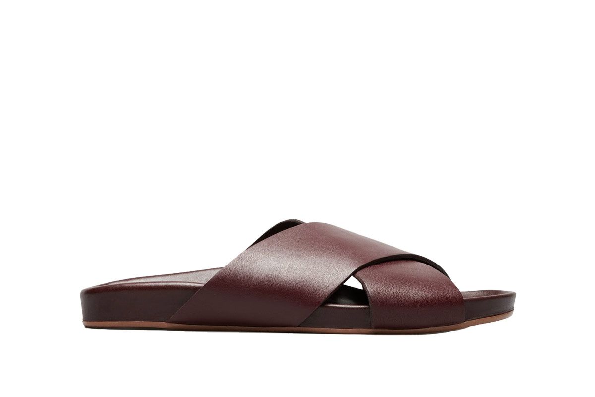 Everlane’s Sold-Out Form Sandals Are Back in Stock Today