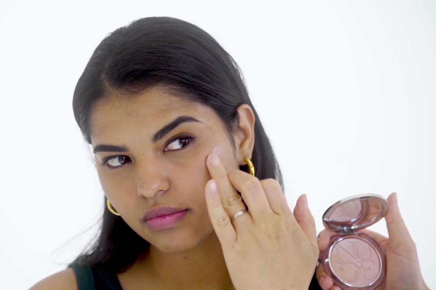 How To Apply Highlighter Step By Step Tips Pics Video