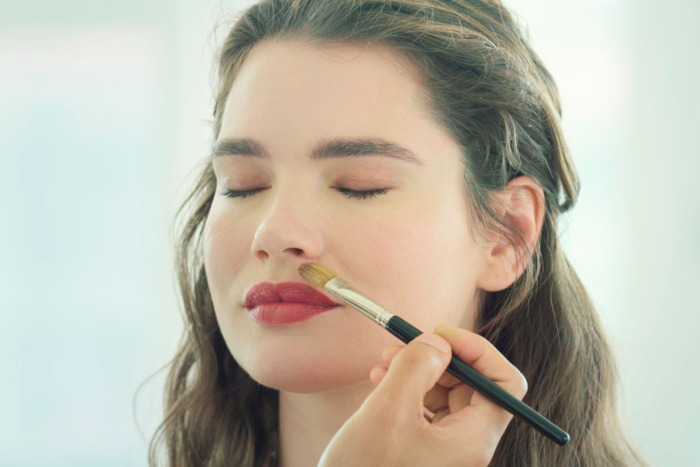 how to apply lipstick - step four
