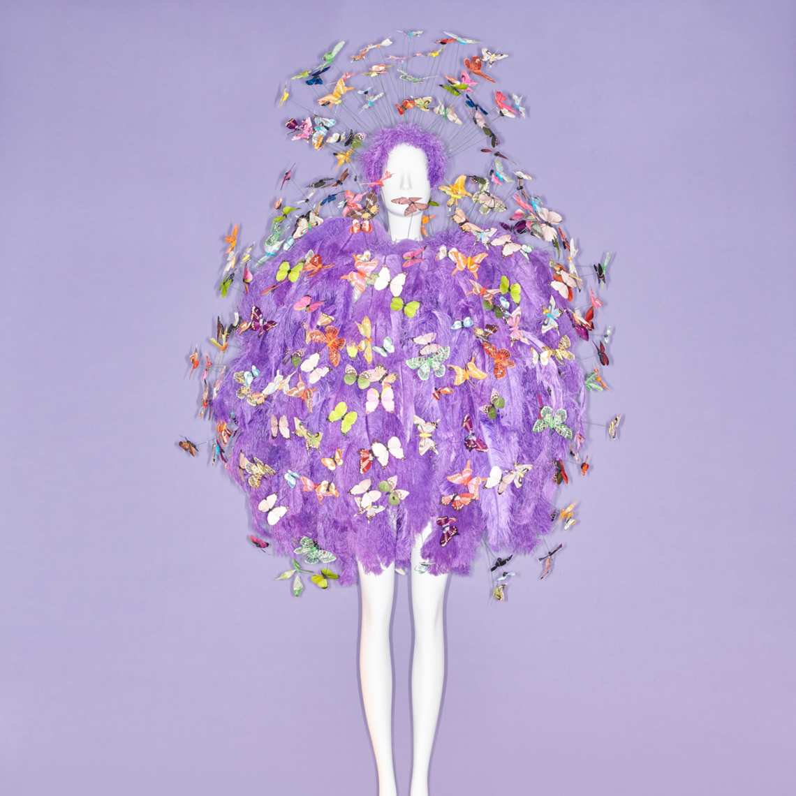 1-Ensemble-JeremyScottforMoschino-Spring