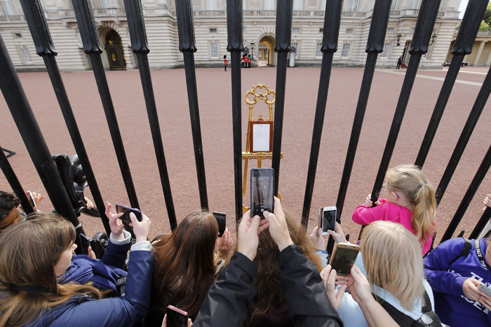 The royal easel.