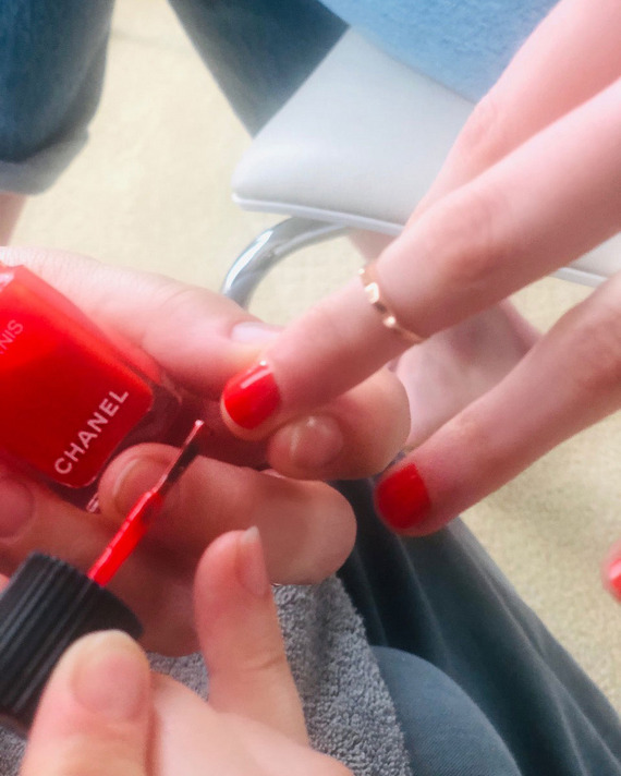 Kristen Stewart Dyed Her Hair Neon Red For The Met Gala 2019