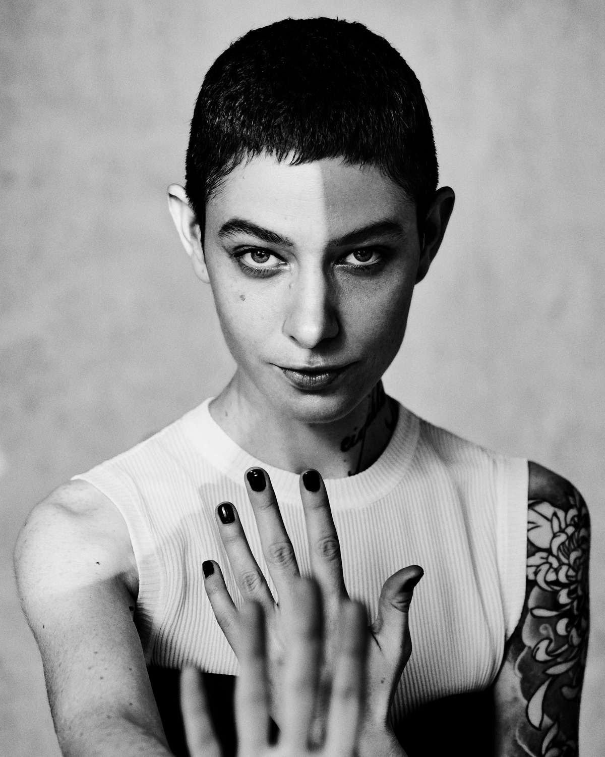 Next photo of Asia Kate Dillon