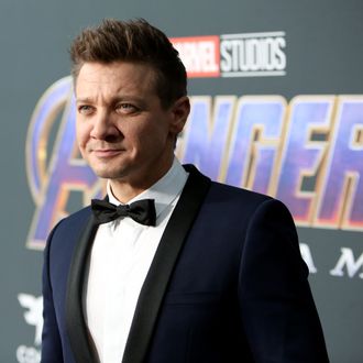 Jeremy Renner’s Ex-Wife Claims He Threatened to Kill Her