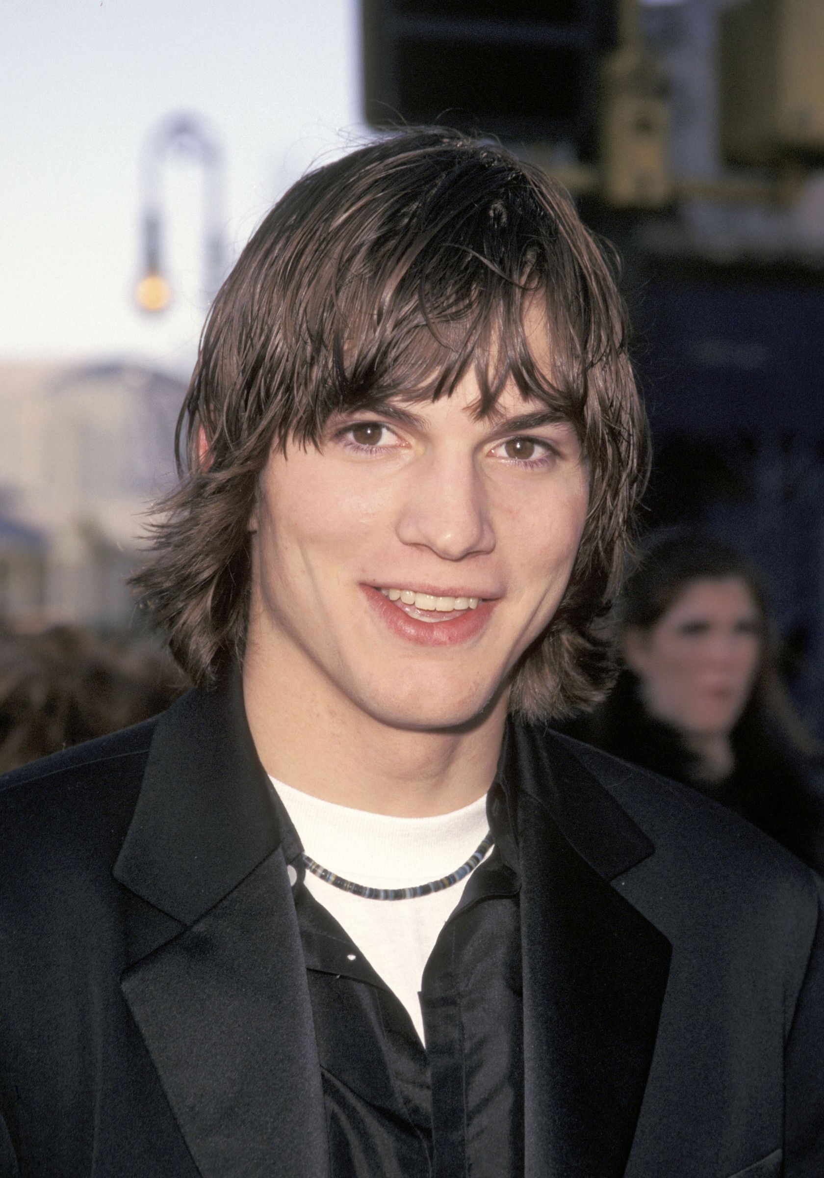 February 1999 Ashton Kutcher Hair History The Cut