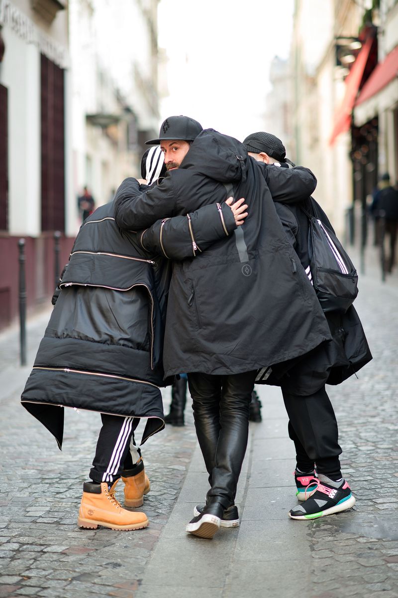 Best Man-Huddle - The 27 Best-Dressed Street-Stylers Fom Paris Men's ...