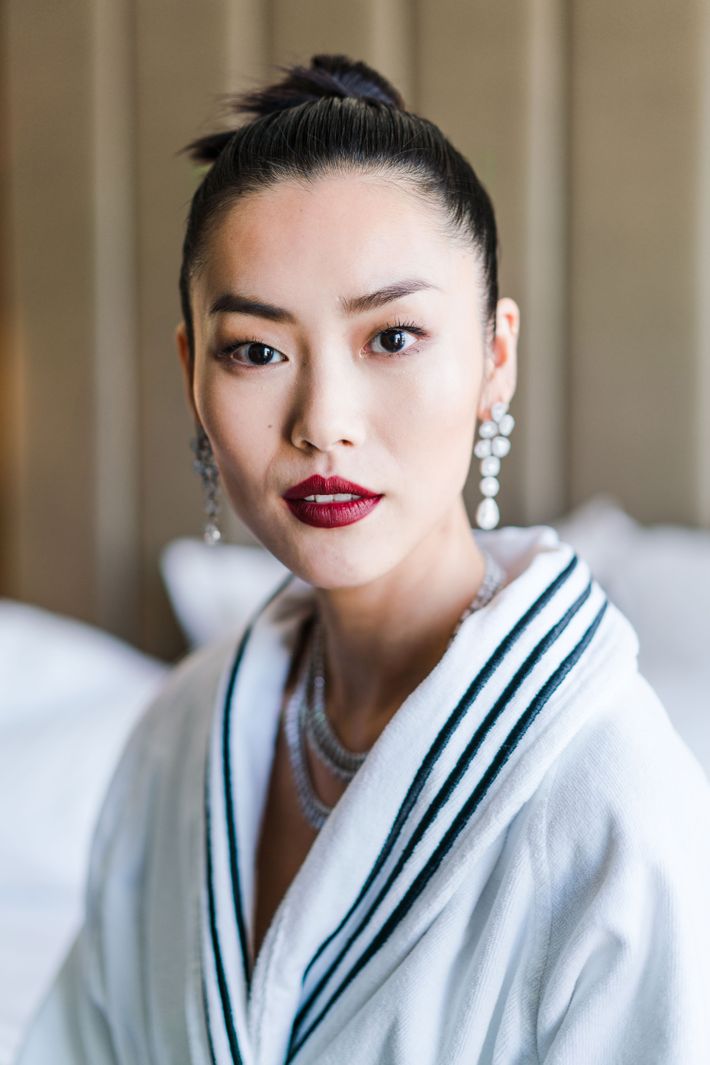 How to Get Liu Wen's 2017 Met Gala Beauty Look